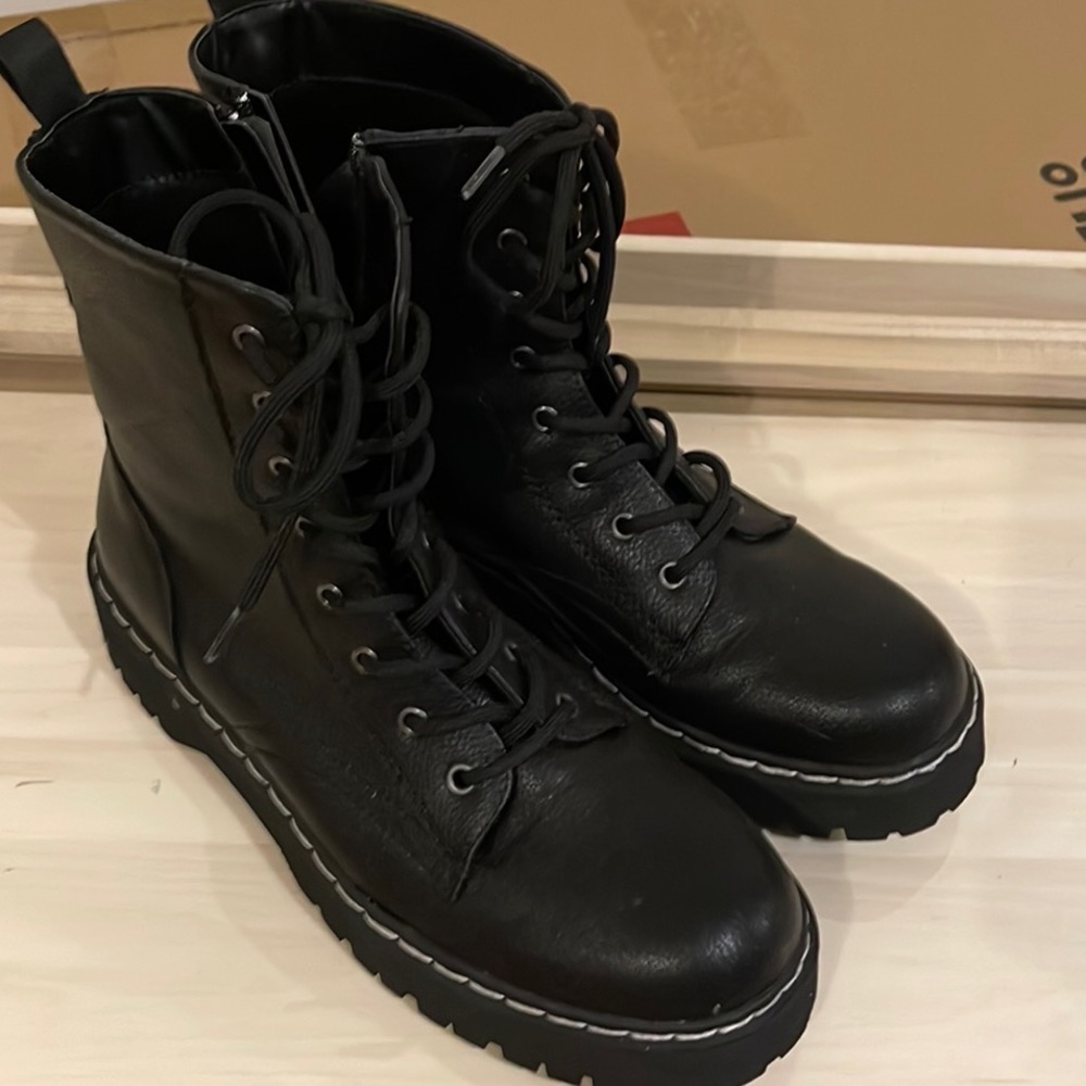 Moto Boots